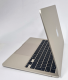 MacBook Air con Chip M3 de Apple 2024, 256 SSD 16 GB RAM Mod.A3113 13,6" (G)